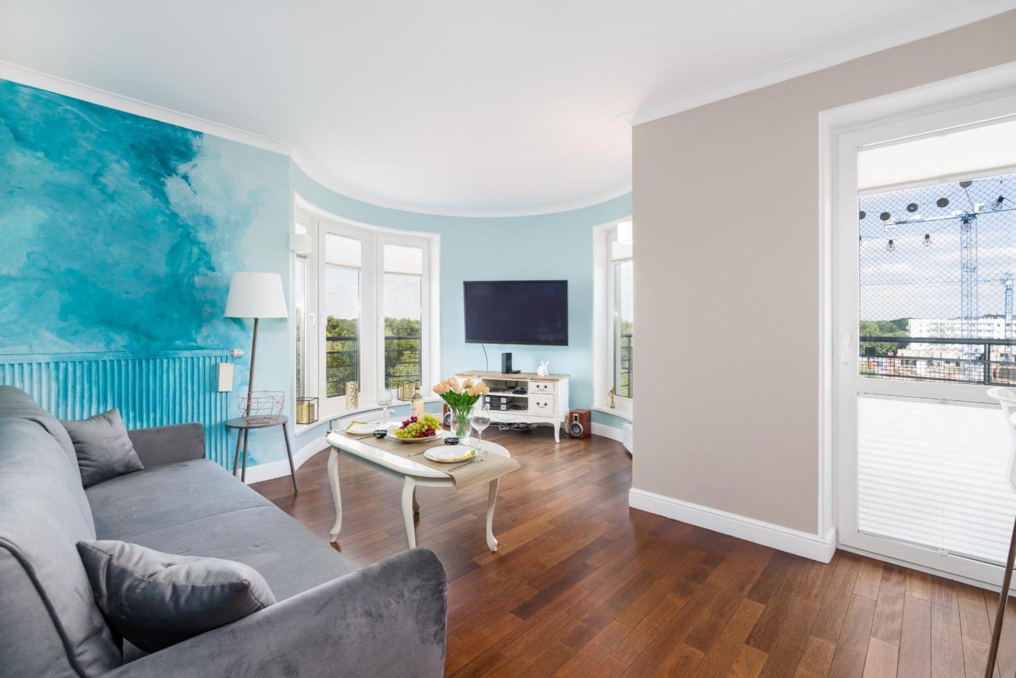 Malta Lake Apartment Balcony And Parking By Renters Prestige 포즈난 외부 사진