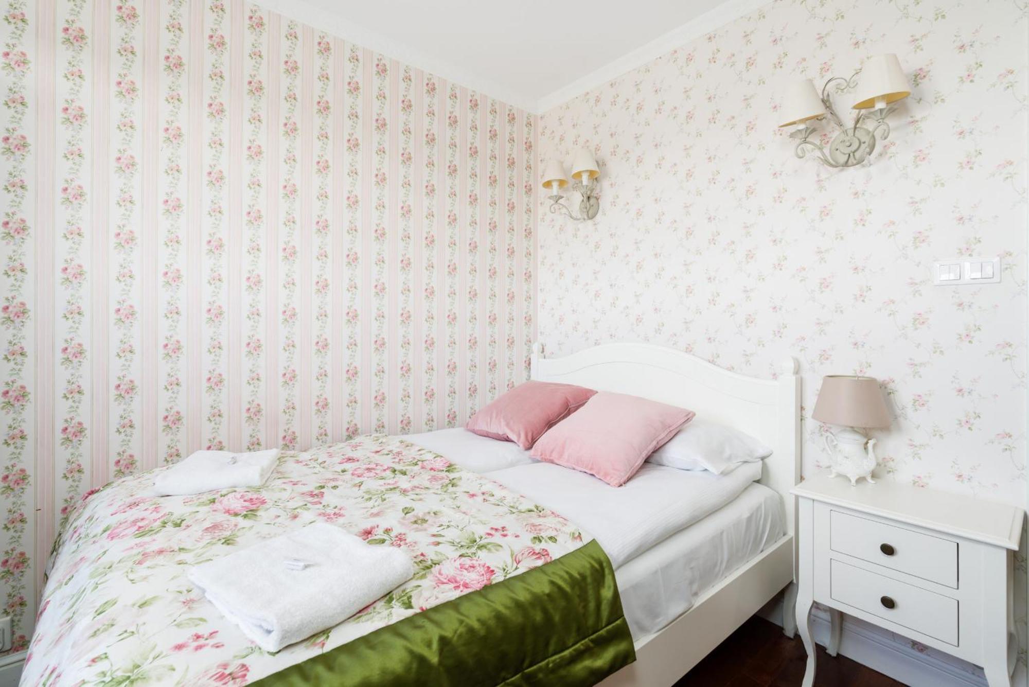 Malta Lake Apartment Balcony And Parking By Renters Prestige 포즈난 외부 사진