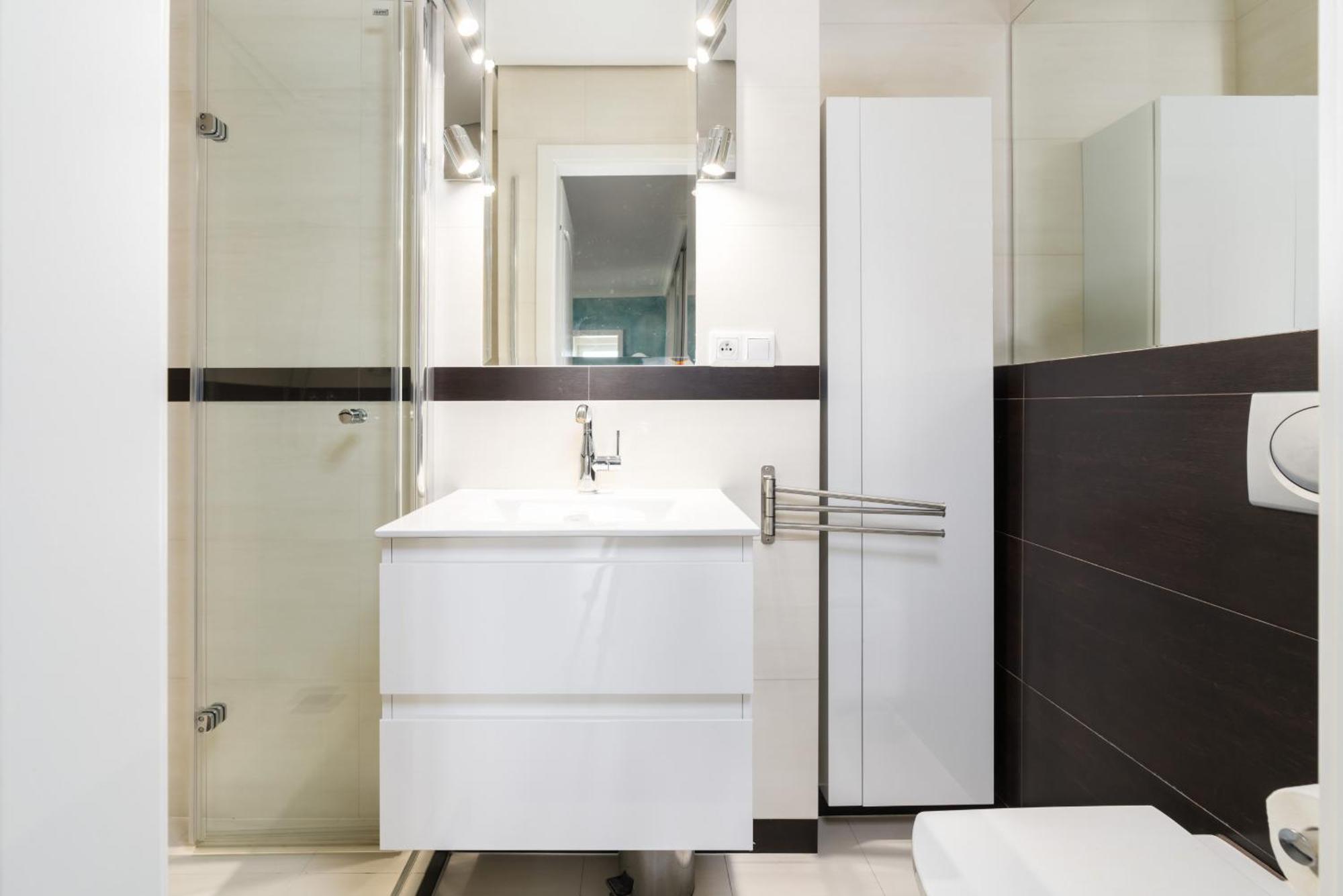 Malta Lake Apartment Balcony And Parking By Renters Prestige 포즈난 외부 사진
